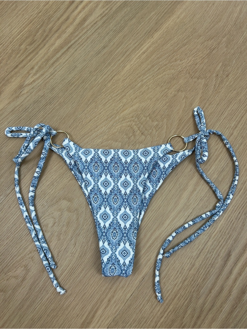 Subdued String O Rings Bikini Bottom XS - Picture 4 of 6